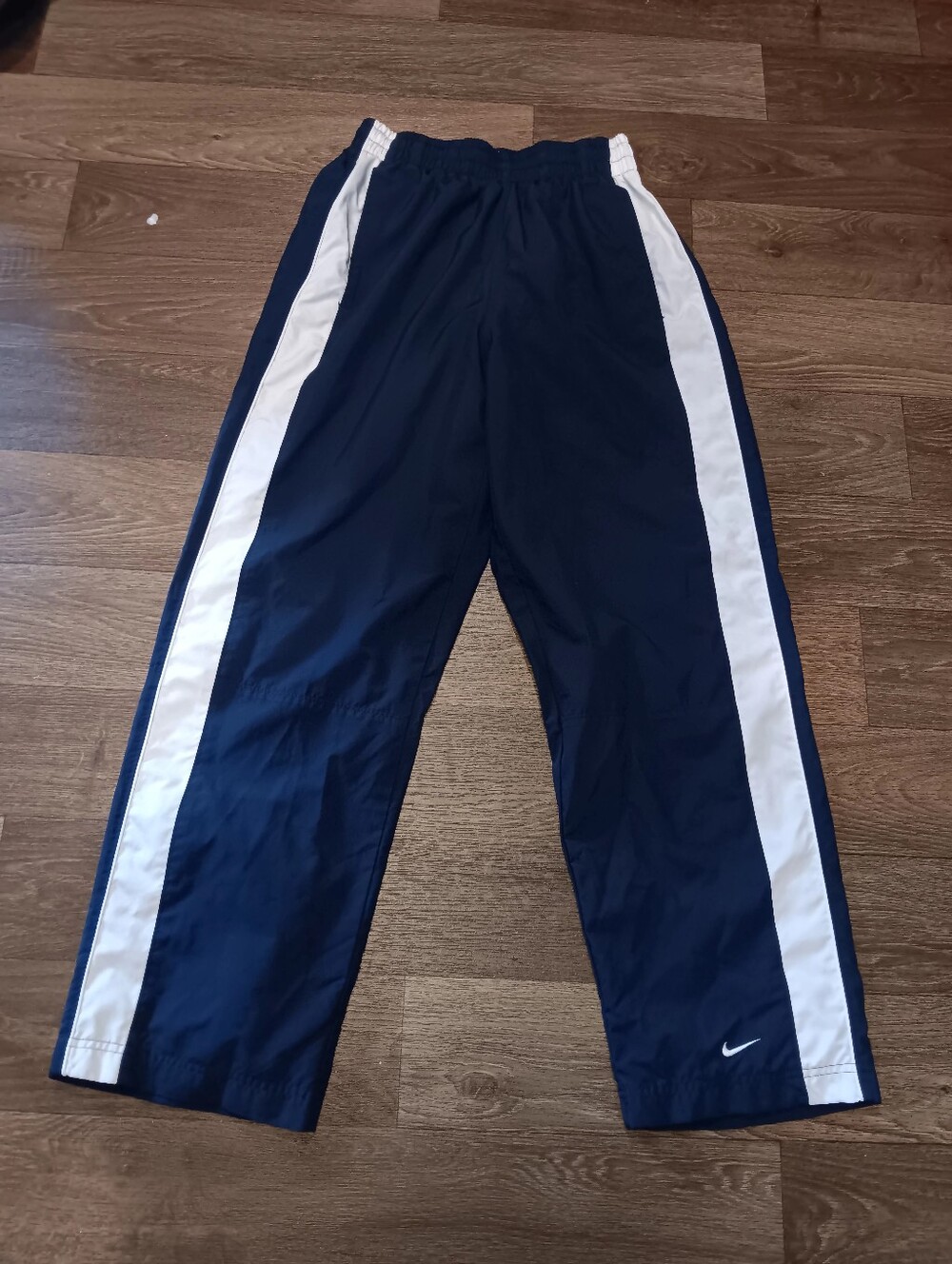 Vintage Nike Unisex  Navy Sweatpants with White Side Stripes Sz M